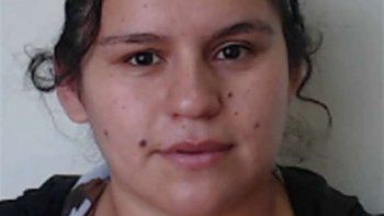 la interpol busca a la mama de la nena que murio tras ser abusada