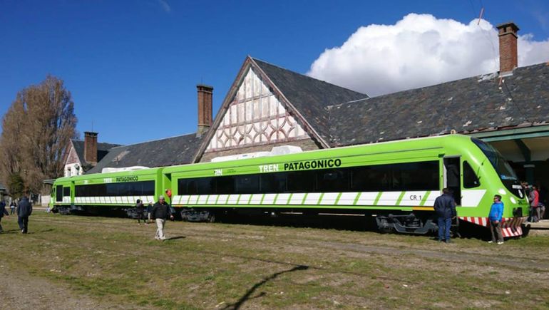 Río Negro busca el traspaso del Tren del Valle al Tren Patagónico.