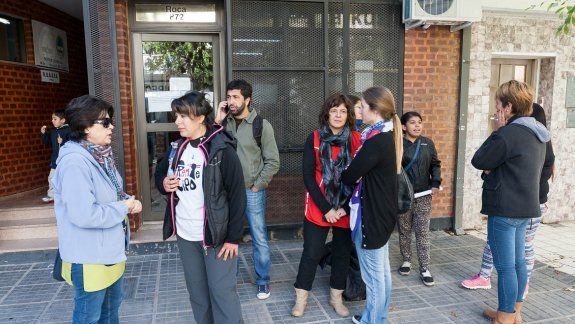 Los padres, junto a la Unter, presentaron un recurso de amparo el martes.