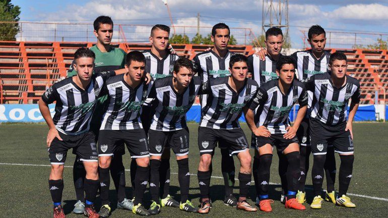 La formación de Cipo que ayer le ganó a Roca de visitante en la Liga.