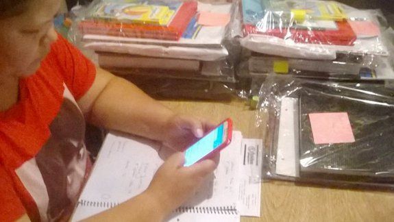 Entregaron útiles escolares a niños de familias humildes