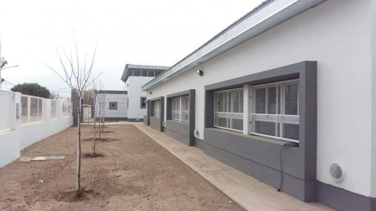 Millonarios contratos para el mantenimiento escolar en Río Negro