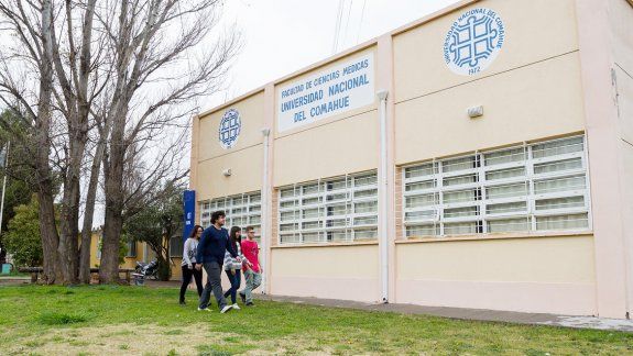 Reclaman sobrepoblación de perros callejeros y agresivos en la UNCo