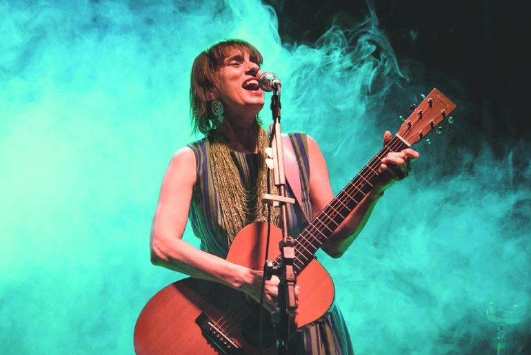 Hilda Lizarazu se presenta este viernes 8 de agosto en Cipolletti.