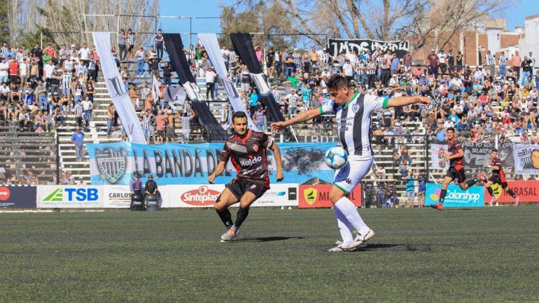 Matías Sosa ya le marcó a Ferro en la temporada 2015.&nbsp;