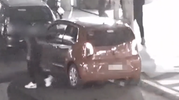 Un hombre robó un auto con una nena adentro en Córdoba. | LMCipolletti.com Un hombre robó un auto con una nena adentro en Córdoba.