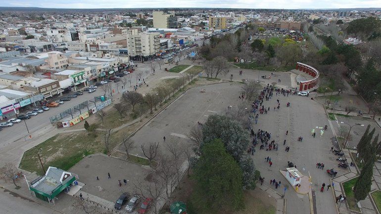 Las delincuentes interceptaron a la víctima en el Parque Central