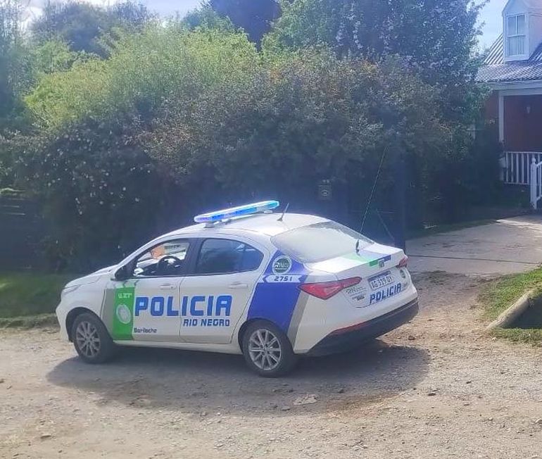 El sospechoso fue descubierto infraganti en el interior de una vivienda sobre calle Los Arrayanes.  El sospechoso fue descubierto infraganti en el interior de una vivienda sobre calle Los Arrayanes.