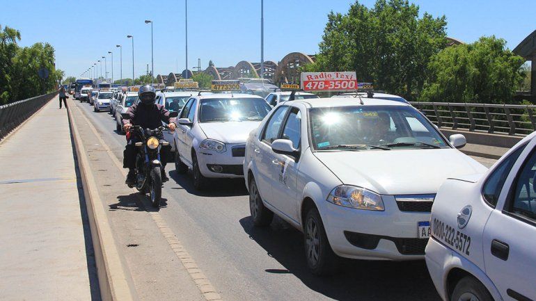 El servicio de taxis en Cipolletti seguirá siendo concesión municipal.