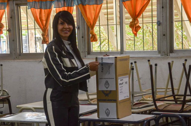 Escuela 53 ubicada en Sarmiento N°273 en pleno centro cipoleño. | LMCipolletti.com Escuela 53 ubicada en Sarmiento N°273 en pleno centro cipoleño.
