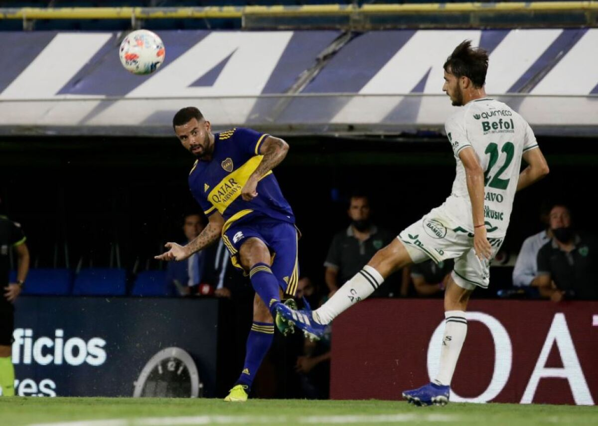 Cardona habló sobre su futuro y el papá de Riquelme ¿apretó a Leto?