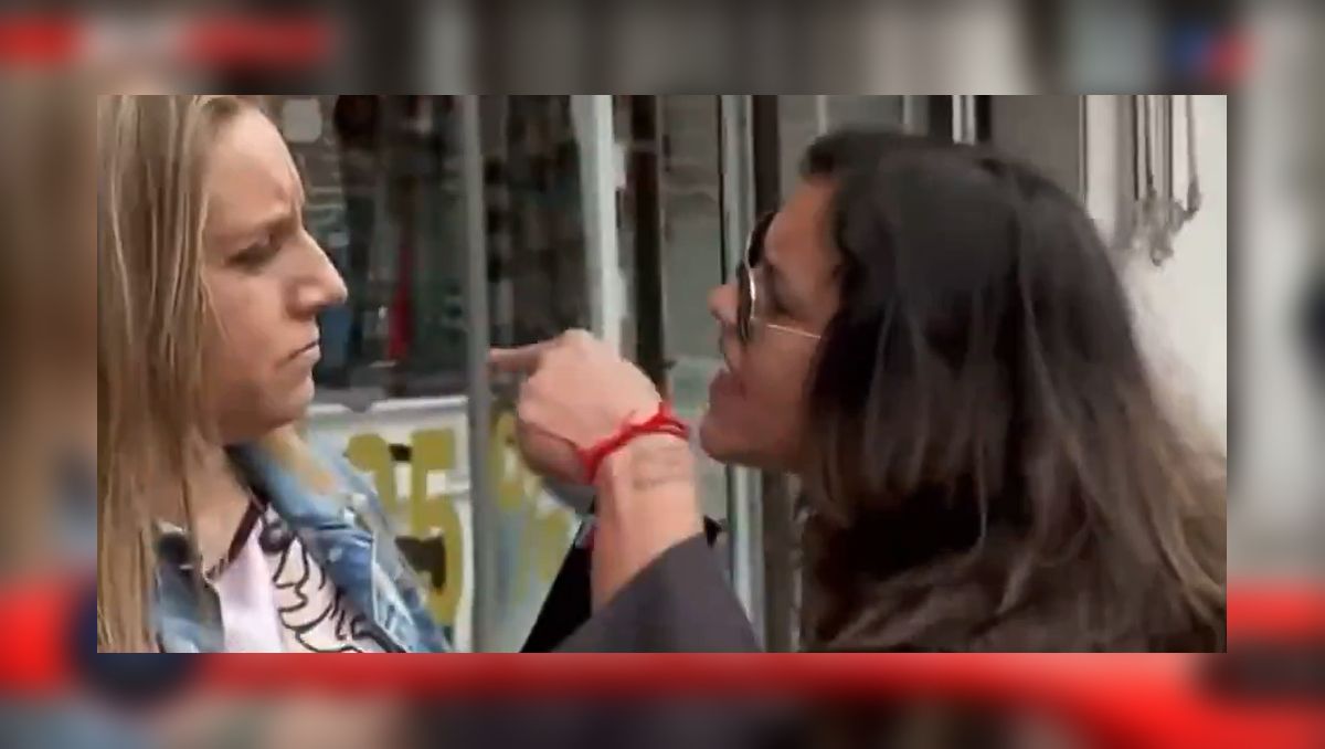 El insólito episodio entre la movilera de TN y una manifestante.