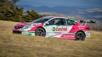 Leonel Pernía se consagró en el TC2000 por una sanción a Jorge Barrio