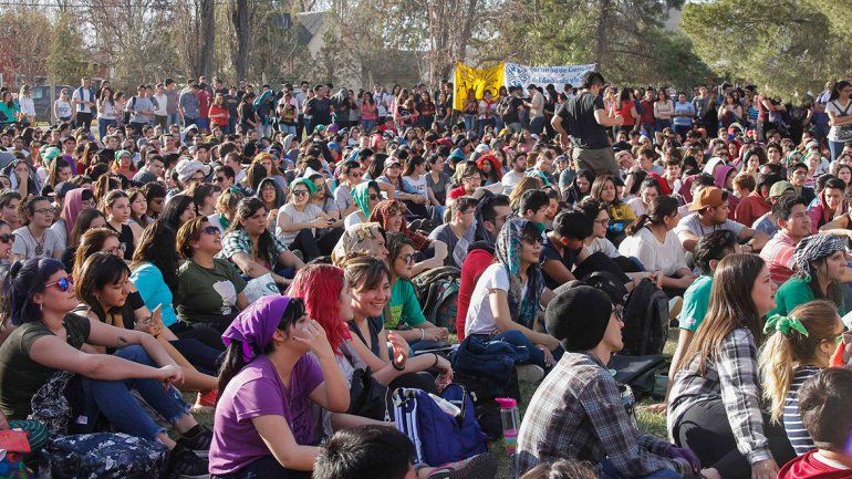 Exigen más presupuesto y docentes para Psicología