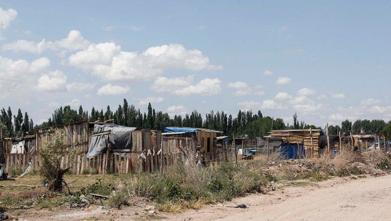 Tomas: quieren que rieguen con agua y lavandina las calles