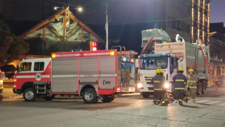 Tragedia en Bariloche: un hombre murió tras ser compactado por un camión de residuos