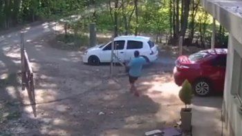 entro al patio mientras la familia desayunaba y se robo el generador