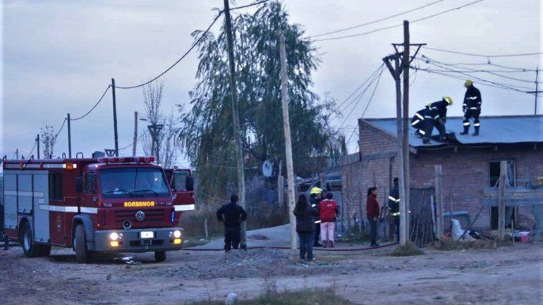 Crece la preocupación entre vecinos por los incendios en las tomas