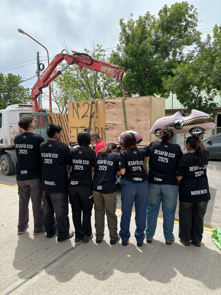 El karting fue enviado a Concepción del Uruguay el miércoles 5, los estudiantes partirán el jueves 6 hacia Entre Ríos. El karting fue enviado a Concepción del Uruguay el miércoles 5, los estudiantes partirán el jueves 6 hacia Entre Ríos.