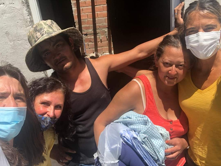 La vecina a la que se le pudo construir su casita. La vecina a la que se le pudo construir su casita.