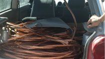 golpe al contrabando de cables de cobre en cipolletti