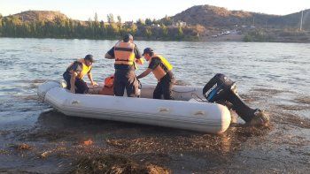 hallaron el cuerpo del joven que fue arrastrado por la corriente del rio