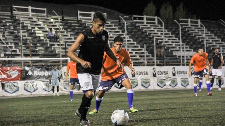 Carrasco se afianza entre los once del arranque para el Albinegro.