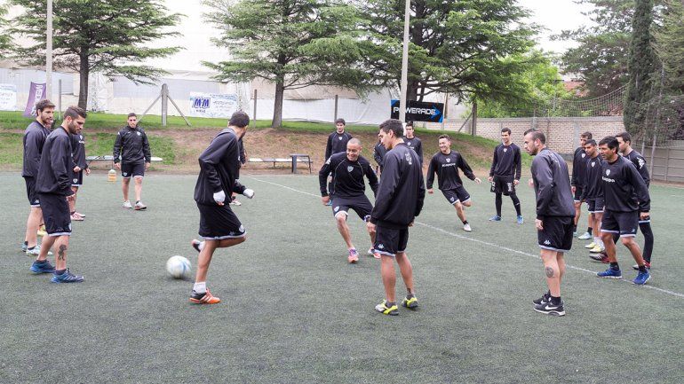 El plantel de Homann ayer tuvo otra jornada de regenerativo y el DT no confirmó el equipo. Coco Gaitán podría volver al 11 inicial.