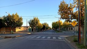 El inquilinato donde el hombre cumplía condena por abuso de menores está ubicado frente a dos escuelas. | LMCipolletti.com El inquilinato donde el hombre cumplía condena por abuso de menores está ubicado frente a dos escuelas.