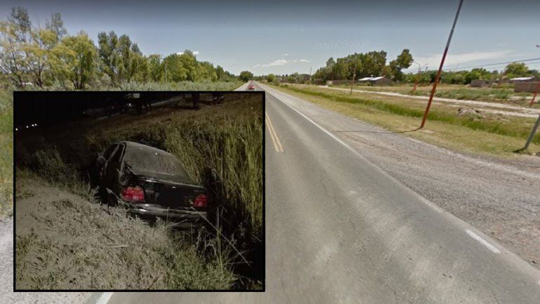 Perdió el control de su BMW y terminó adentro de un desagüe