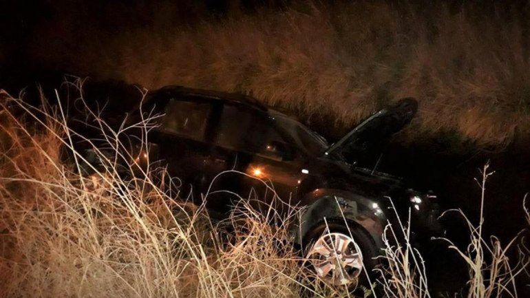 La camioneta del concejal Croceri terminó en un canal de riego.