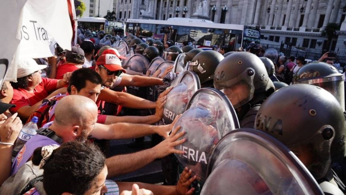 Sigue el debate de la Ley Ómnibus en Diputados