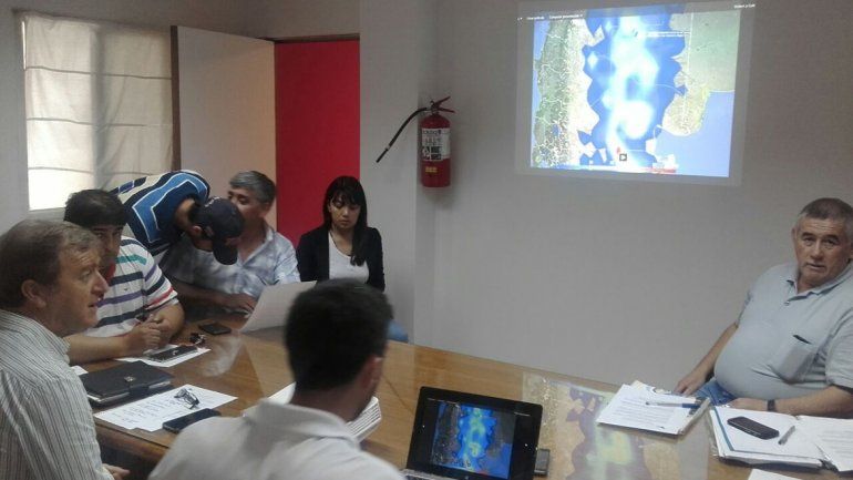 Referentes de diferentes áreas municipales se reunieron ayer para acordar trabajos en conjunto ante las inminentes supertormentas.