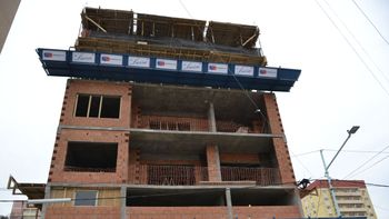 La ciudad cuenta con 17 edificios en construcción en distintos puntos. | LMCipolletti.com La ciudad cuenta con 17 edificios en construcción en distintos puntos.