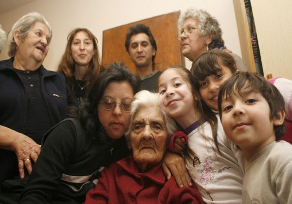 Doña Filomena, la abuela de los 100 años