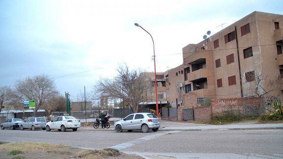 Se paseaba con una ametralladora y va tres años a prisión