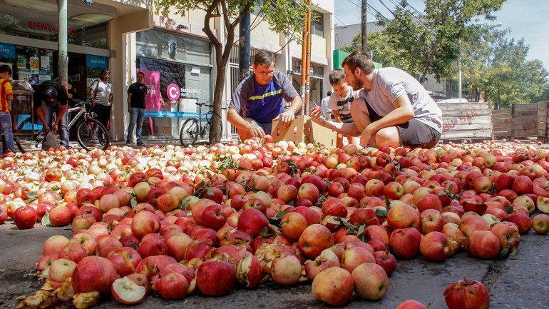 Peras y manzanas, las economías que más pierden en la región
