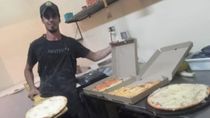 Cerutti era conocido en Regina por sus pizzas. Desde su entorno afirman que lo golpearon antes de que lo aprehendieran y que era paciente de salud mental. 