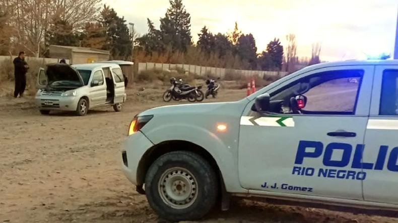 Durante la inspección de la camioneta, se encontraron bolsas con sustancias ilícitas fraccionadas y listas para su comercialización. Foto: Gentileza. | LMCipolletti.com Durante la inspección de la camioneta, se encontraron bolsas con sustancias ilícitas fraccionadas y listas para su comercialización. Foto: Gentileza.