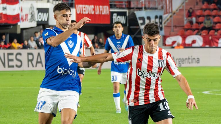 Estudiantes de La Plata viene de eliminar a Boca y Vélez a Argentinos Juniors.