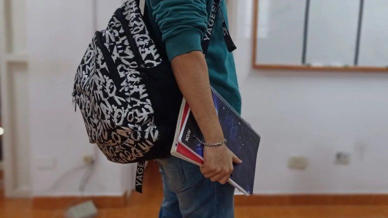 Docentes de una escuela privada suspendieron las clases por un reclamo salarial.