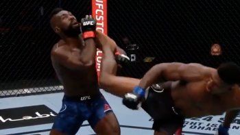 La patada giratoria, un nocaut increíble.