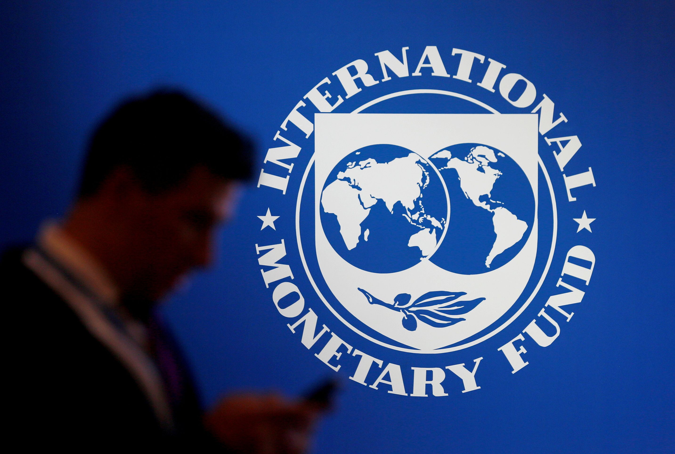 El FMI aprobó la revisión y desembolsó USD 6 mil millones