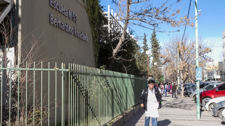 Los alumnos de la Escuela primaria N°35 se retirarán en forma escalonada. 