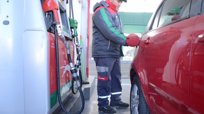 Sube el impuesto a los combustibles y se espera un aumento en surtidor
