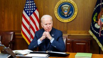 biden prohibe importaciones de petroleo de rusia