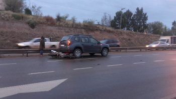 dos choques entre camionetas y motos complicaron el transito
