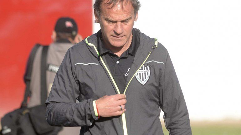 El Albinegro arranca las revanchas con urgencias