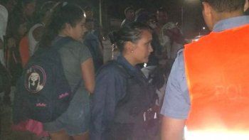 mujer policia salvo a una nena de 8 anos en la fiesta de la manzana  