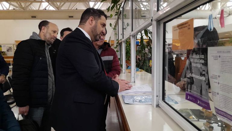 El legislador Delgado Sempé presentó el amparo junto a otros sectores.